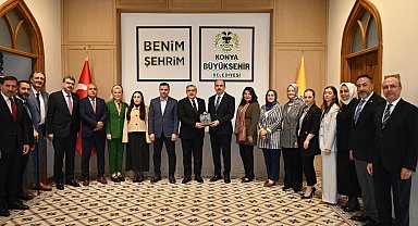 Ak Parti Genel Başkan Yardımcısı Yayman Başkan Altay'ı ziyaret etti