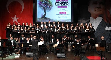 Antalya Büyükşehir THM korosundan bahar konseri