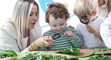 Antalya'da çocuklar ipekböceği ile tanışıyor