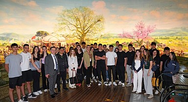 -Başkan Aydın örnek liselilerle Osmangazi’de bir araya geldi