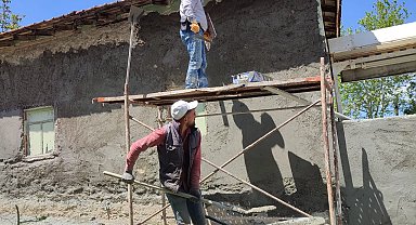 Bilecik'te mahalleli el ele verdi, cami baştan sona yenilendi