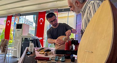 Bornova'da Çalgı Yapım Çalıştayı büyük ilgi gördü