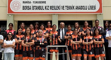 Borsa İstanbul Kız Meslek Lisesi Futsal İl Şampiyonu oldu