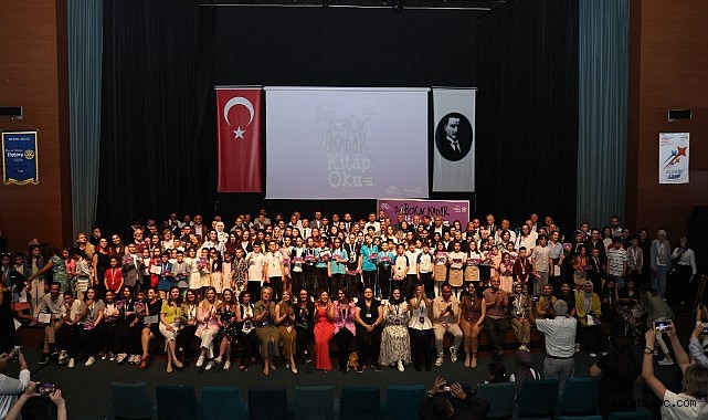 Boyları kadar kitap okudular, ödülleri kaptılar