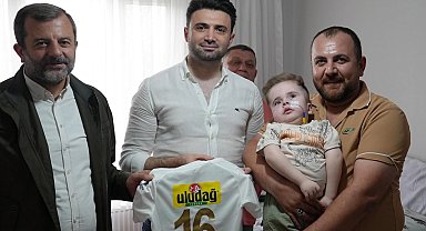 Bursa Gürsulu minik taraftara anlamlı ziyaret