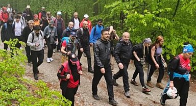 Bursa İnegöl'de 19 Mayıs doğa yürüyüşü ile başladı