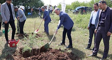 Bursa İnegöl'de Çevre Haftasında 150 fidan toprakla buluştu