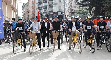 Bursa İnegöl'de pedallar temiz gelecek için döndü