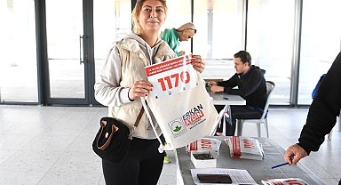 Bursa Osmangazi'de tarihi koşuya katılacaklar numara aldı