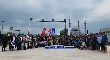BUÜ’de “Aileler Yarışıyor” temalı oryantiring bayrak yarışı
