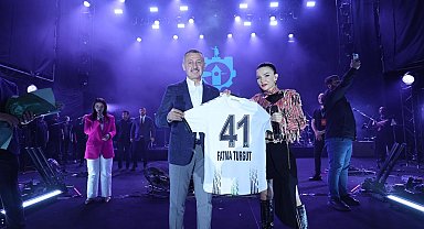 Büyükakın forma verdi, Fatma Turgut kutladı