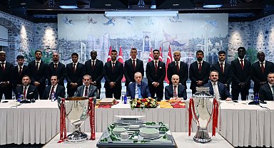 Cumhurbaşkanı Erdoğan, Süper Lig Şampiyonu Galatasaray'ı ağırladı