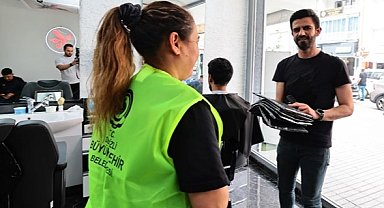 Denizli Büyükşehir berberlere penuar dağıtımına başladı