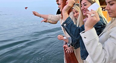 Dilekler Akdeniz'in maviliklerine uğurlandı