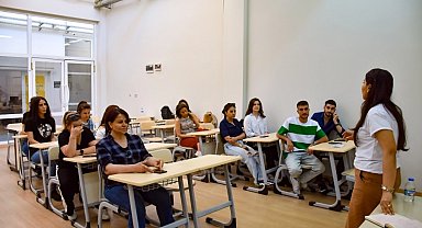 Diyarbakır Büyükşehir'den yurttaşa işaret dili kursu