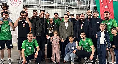 Düzce Yığılca'da kurumlar arası voleybolda ahde vefa