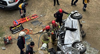 Düzce'de otomobil 70 metre şarampole yuvarlandı!
