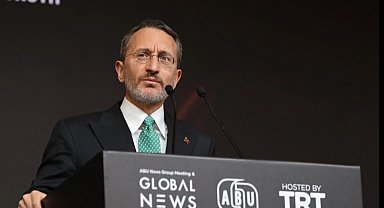 Fahrettin Altun: Hakikat odaklı habercilikte iş birliği şart