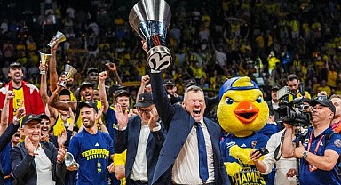 Fenerbahçe'den Tarihi Şampiyonluk!