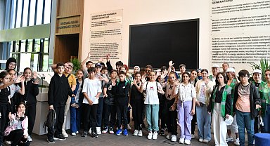 Geleceğin çevre elçileri atıkların dönüşüm süreçlerini yerinde inceledi