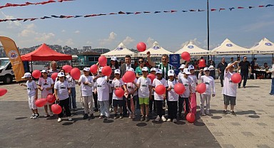 Gemlik Körfezi’nde dalgıçlardan dip temizliği