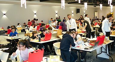 Genç mucitler sahneye çıktı