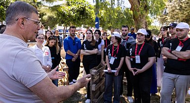Genç tasarımcılar İzmir'i güzelleştiriyor