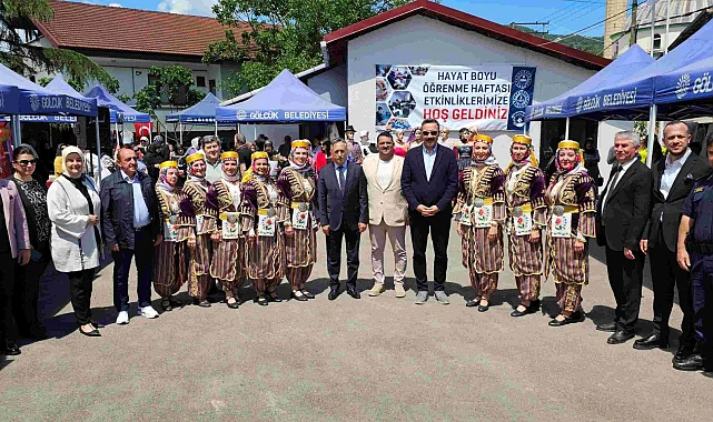 Gölcüklü kadınlar el becerilerini Siretiye'de sergiledi