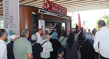 Halk Et mobil aracına Körfez'de yoğun ilgi