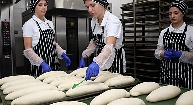 Hollandalı öğrenciler Antikkapı'da staj yaptı