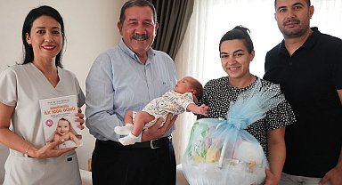 Hoş geldin bebek projesi ile ailenin yeni üyeleri evlerinde ziyaret ediliyor