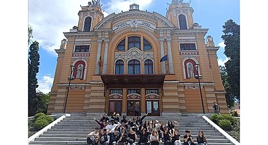 İnegöl Belediyesi’nden Gençlere Uluslararası Eğitim Desteği: Erasmus Projesiyle 6 Kişilik Ekip Romanya’da