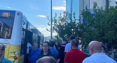 İstanbul'da özel halk otobüsleri kontak kapattı! Toplu ulaşım aksıyor!