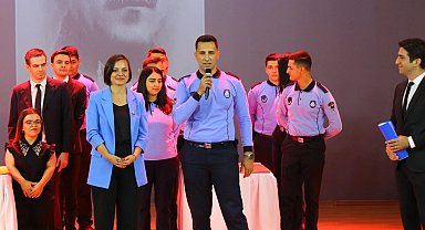 İzmir Karabağlar'da aday memurlar yemin etti
