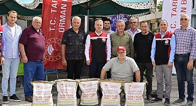 İzmir'de ayçiçeği üreticilerine yerli tohum desteği