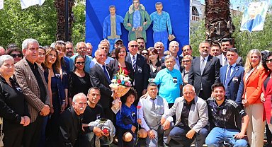 İzmir'de 'Üç Fidan Parkı ve Anıtı' açıldı