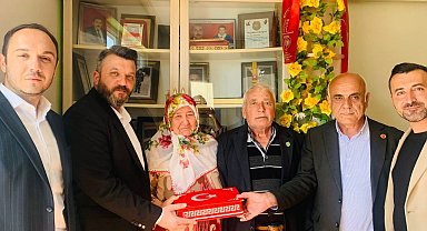 İzmit Belediyesi şehit ailelerini yalnız bırakmıyor