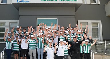 Karataylı çocuklar Konyaspor antrenmanını izledi