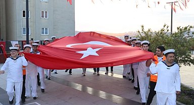 Kocaeli Çayırova'nın özel askerlerine kına gecesi