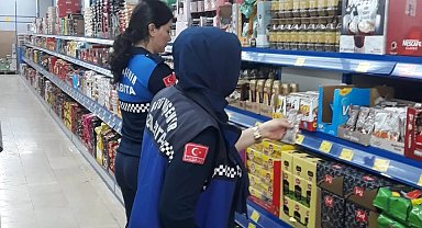 Kocaeli zabıtasından market denetimi