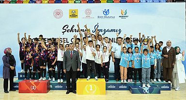 Konya'da 'geleneksel oyunlar' ödüllendirildi