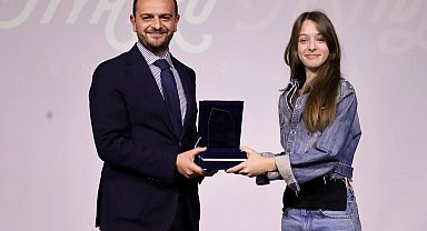 Liseler Arası Tiyatro Festivali'nde kazananlar belli oldu