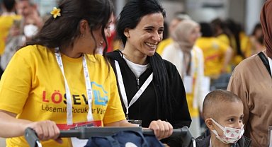 LÖSEV'in İyilikler Çarşısı Bursa'da umut dağıttı