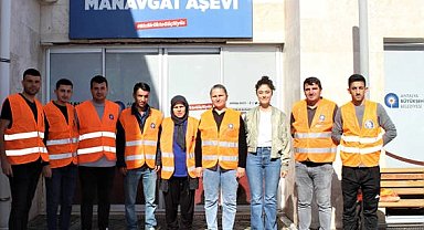 Manavgat Aşevi ihtiyaç sahiplerinin yanında!
