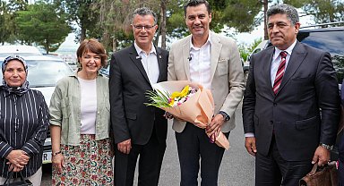 Manisa Alaşehir'de Başkan Zeyrek muhtarlarla buluştu