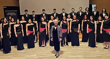 Manisa Büyükşehir Belediyesi Çok Sesli Gençlik Korosu'na Antalya'da ödül