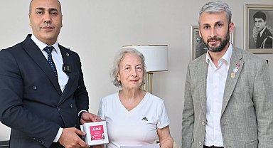 Manisa'da şehit annelerine Anneler Günü ziyareti