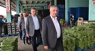 Manisa'da Turgutlu Sebze ve Meyve Hali açıldı