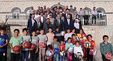 Mardin Valisi Akkoyun Mazıdağı'nda vatandaşlarla buluştu