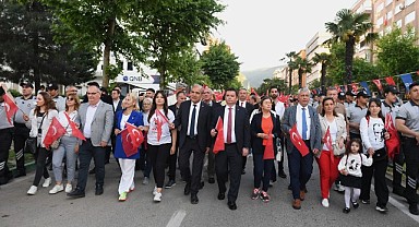 Osmangazi’de omuz omuza 19 Mayıs yürüyüşü
